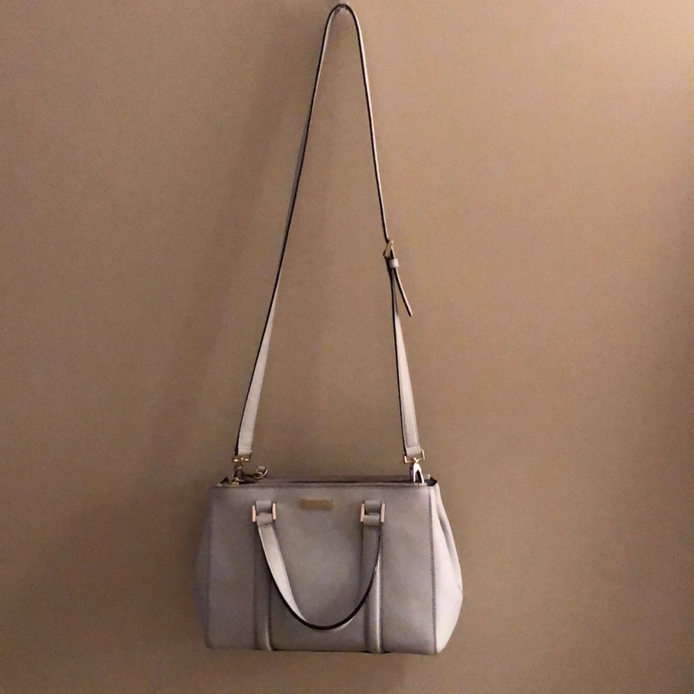 Medium sized Kate spade purse
